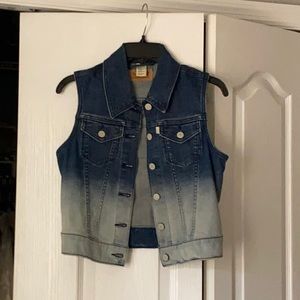 Levi trucker womens jean vest